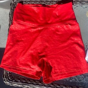 Rosa shorts in red cheetah